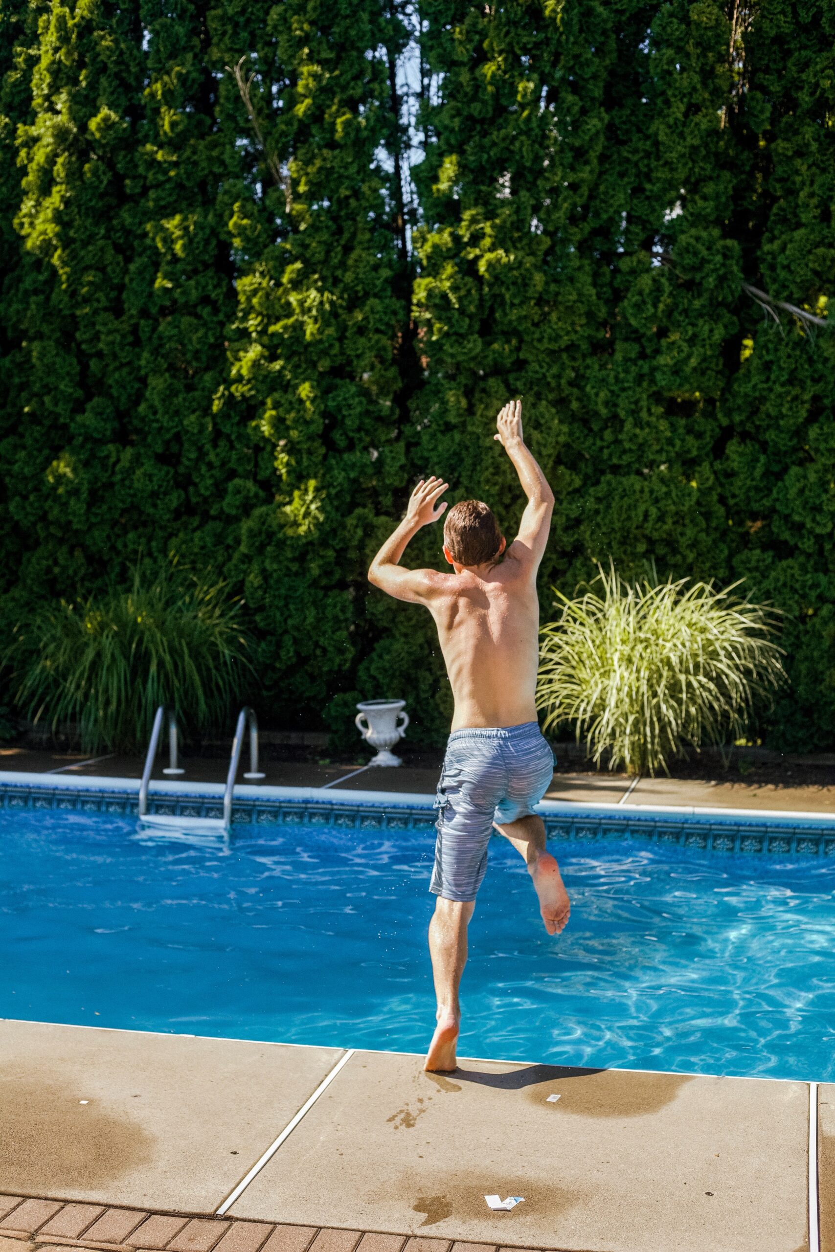 Utilização de água proveniente de furos de água. Piscina